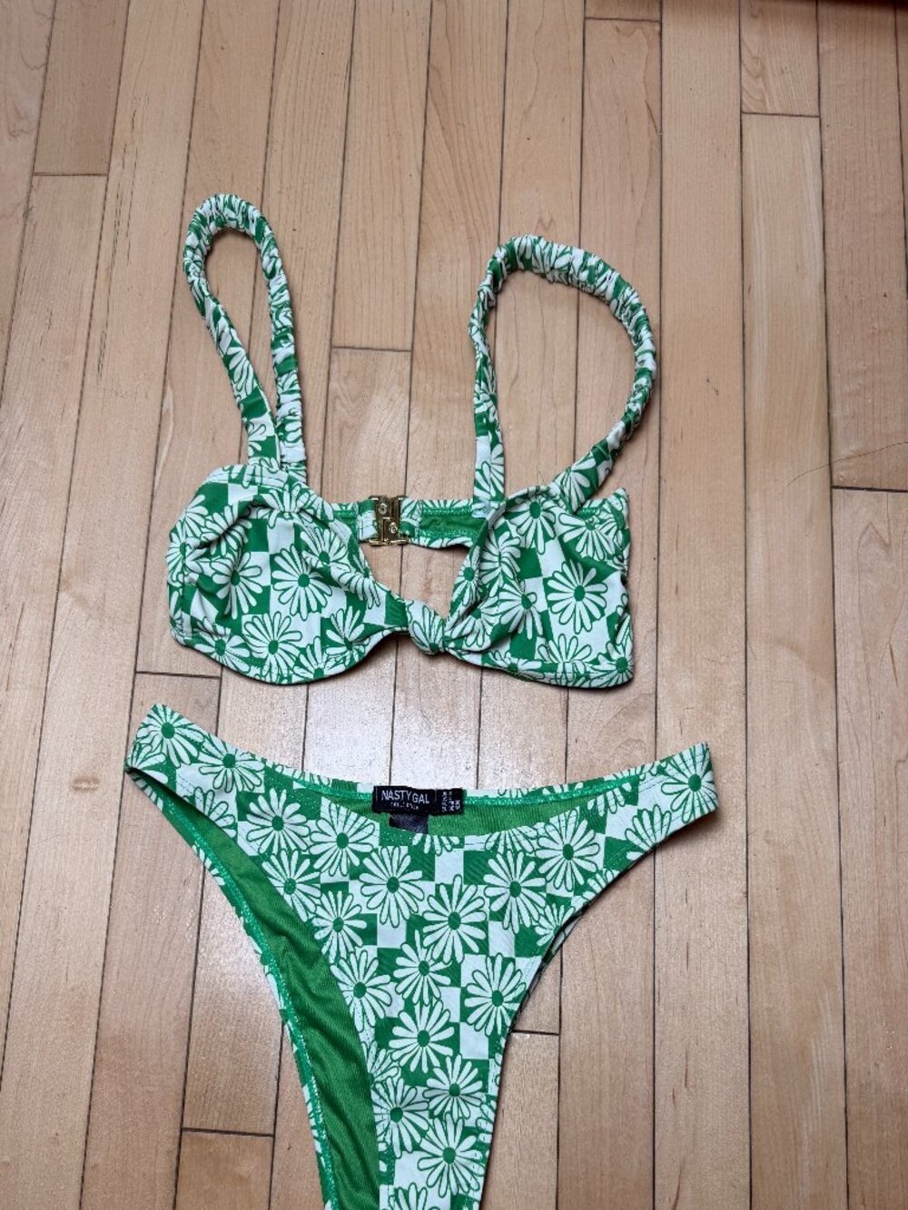 Nasty Gal Green Pop Daisy Floral Print Bikini Size 4 / Small